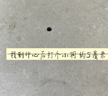阳江瓷砖空鼓维修公司专业解答在瓷砖铺贴过程中，如果砂料搅拌不均匀，将会带来以下问题